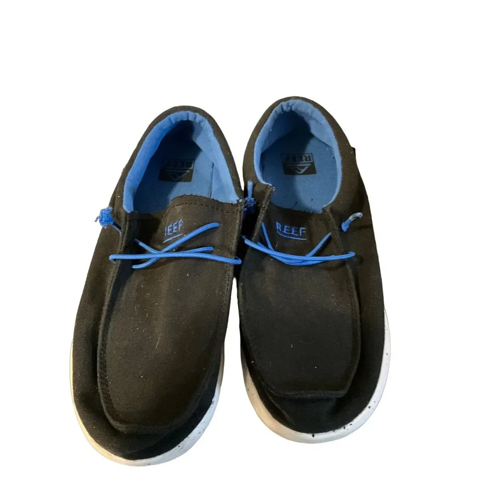 Kids Reef‎ size 5 Black slip on